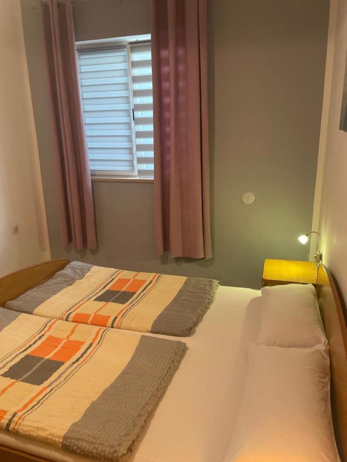 Apartmani Nina Crikvenica Esterno foto