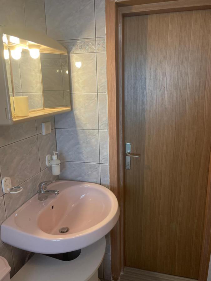 Apartmani Nina Crikvenica Esterno foto