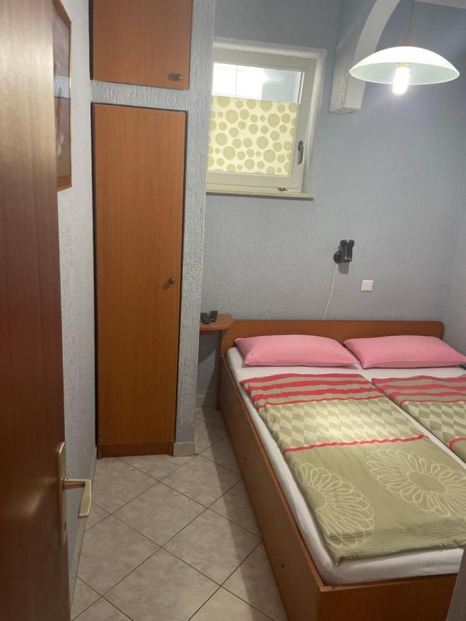 Apartmani Nina Crikvenica Esterno foto