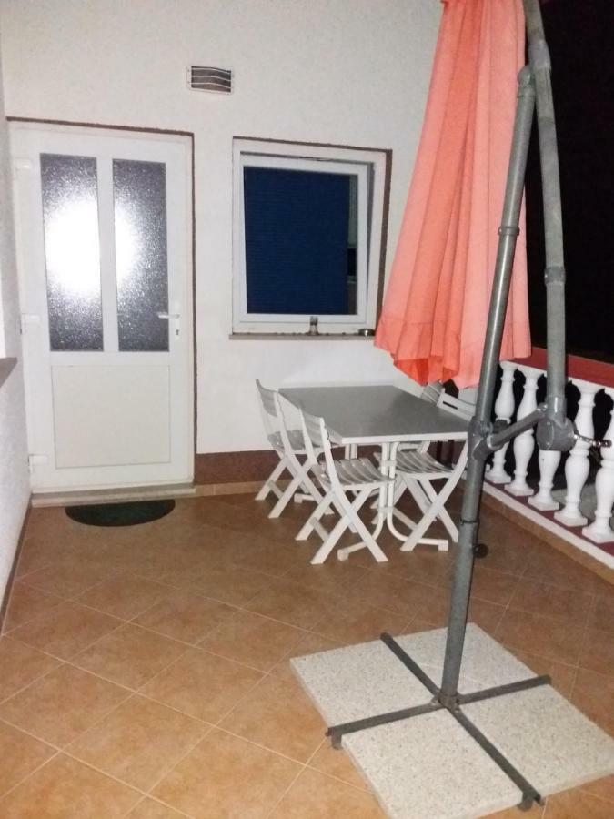 Apartmani Nina Crikvenica Esterno foto