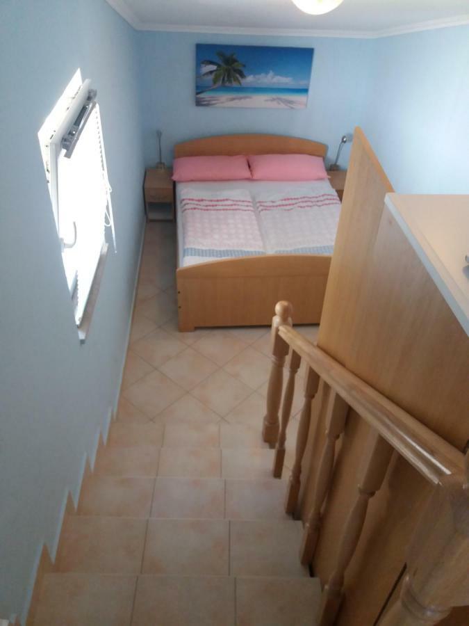 Apartmani Nina Crikvenica Esterno foto