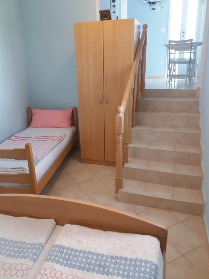 Apartmani Nina Crikvenica Esterno foto