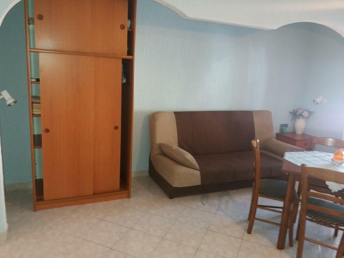 Apartmani Nina Crikvenica Esterno foto